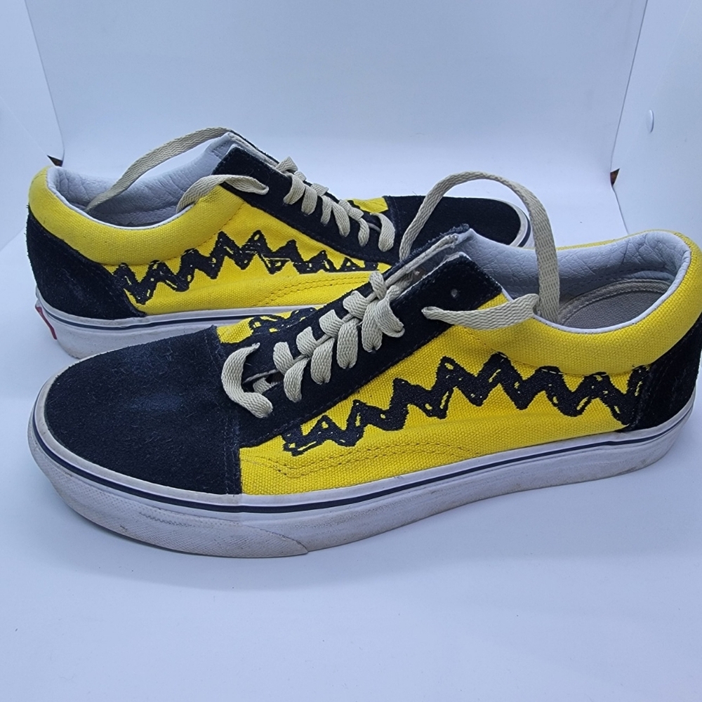 Limited Edition Charlie Brown Peanuts Vans 2017 Good Condition Size 8M 9.5W
